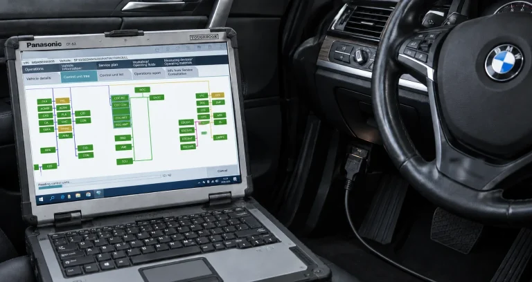 Scanner especializado BMW conectado al vehículo – diagnóstico en NELLA BMW, Ñuñoa